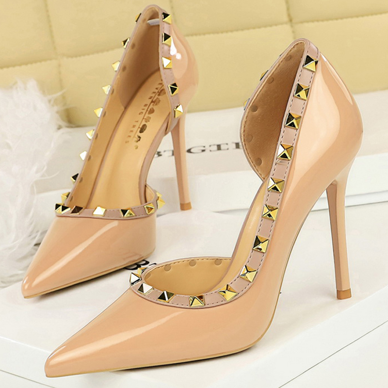 Shoe Tree - Sexy Women Pumps Rivet Design High