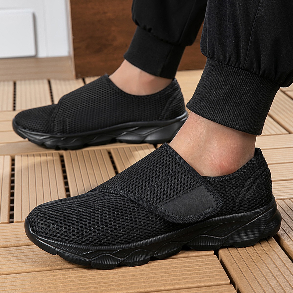 New Men Breathable Mesh Walkin - Sneaker Box review and price